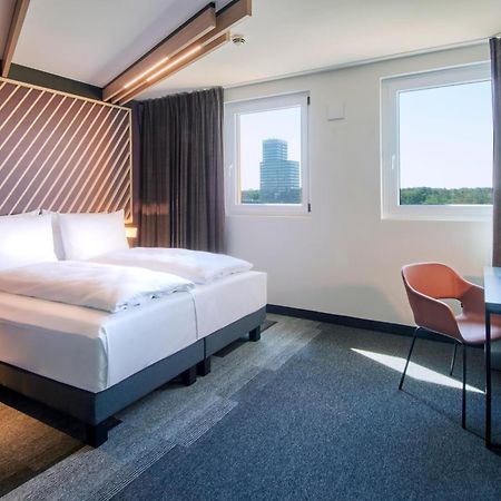 พรีเมียร์ คลาส แฟรงเฟิร์ต แอร์พอร์ต Hotel Frankfurt am Main ภายนอก รูปภาพ