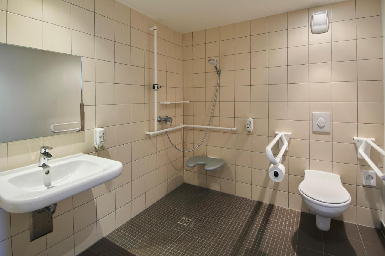 พรีเมียร์ คลาส แฟรงเฟิร์ต แอร์พอร์ต Hotel Frankfurt am Main ภายนอก รูปภาพ