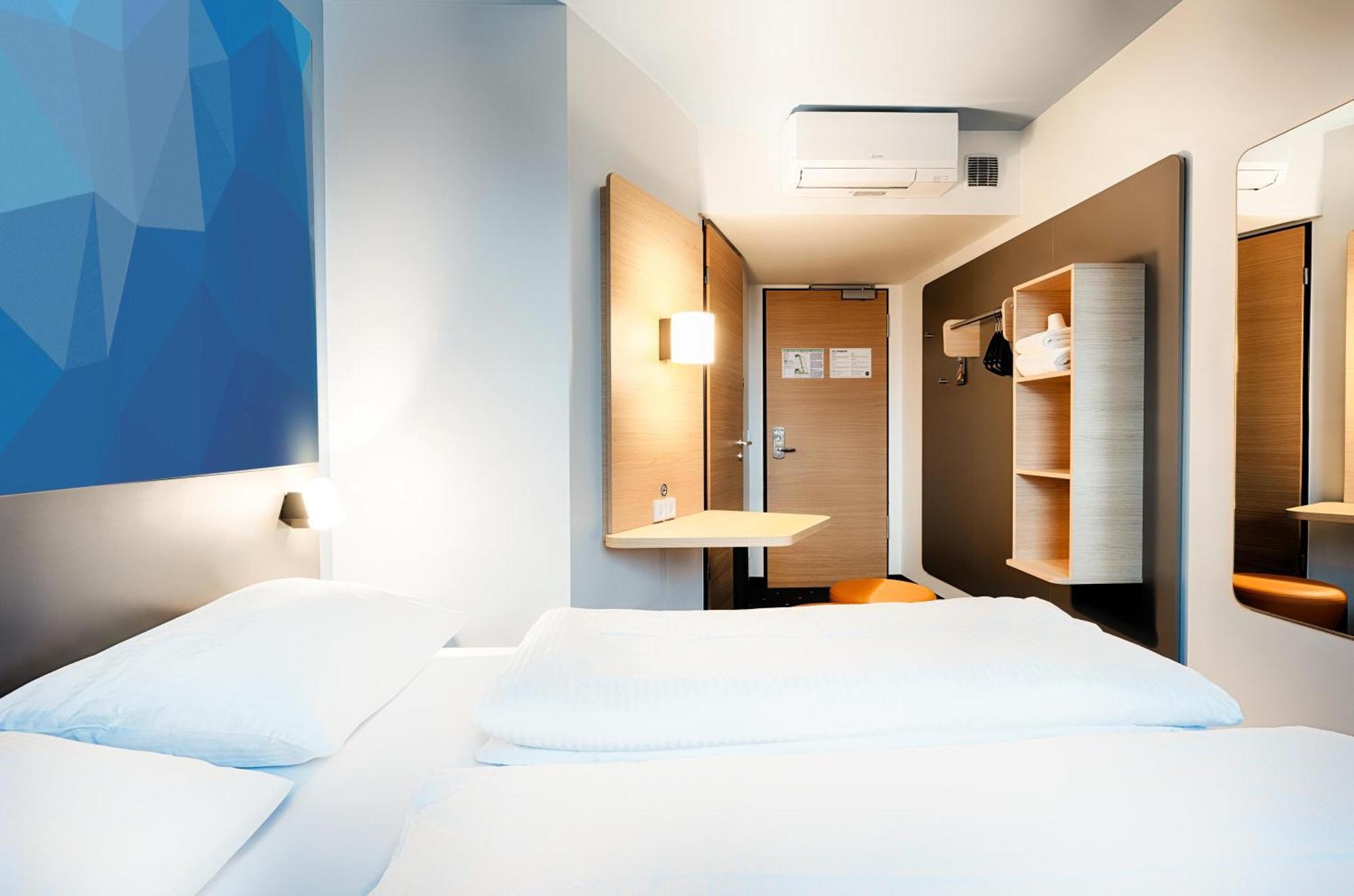 พรีเมียร์ คลาส แฟรงเฟิร์ต แอร์พอร์ต Hotel Frankfurt am Main ภายนอก รูปภาพ