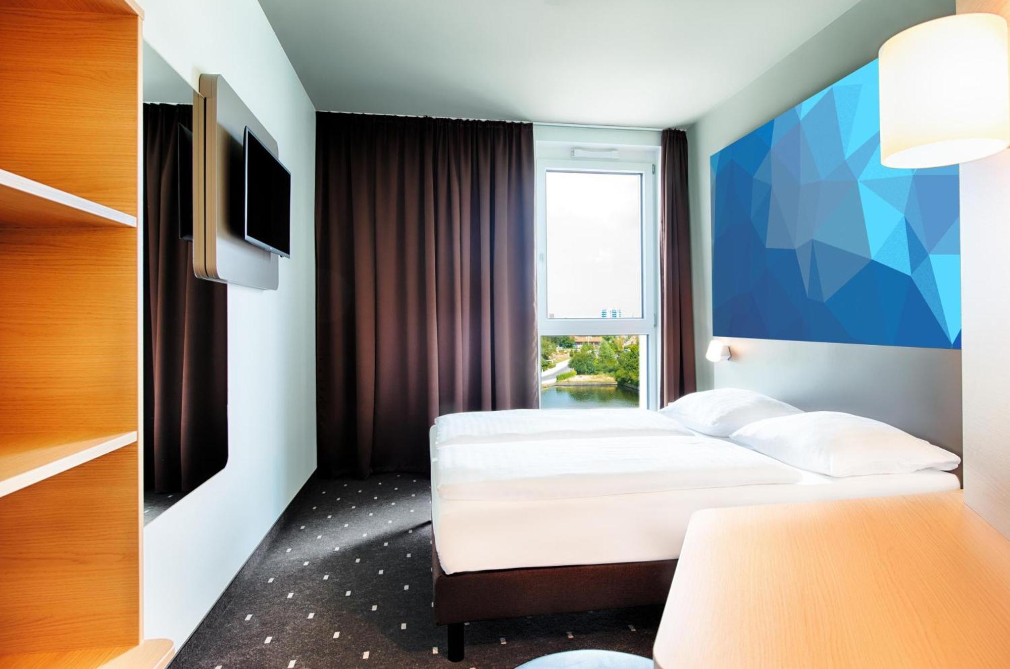 พรีเมียร์ คลาส แฟรงเฟิร์ต แอร์พอร์ต Hotel Frankfurt am Main ภายนอก รูปภาพ