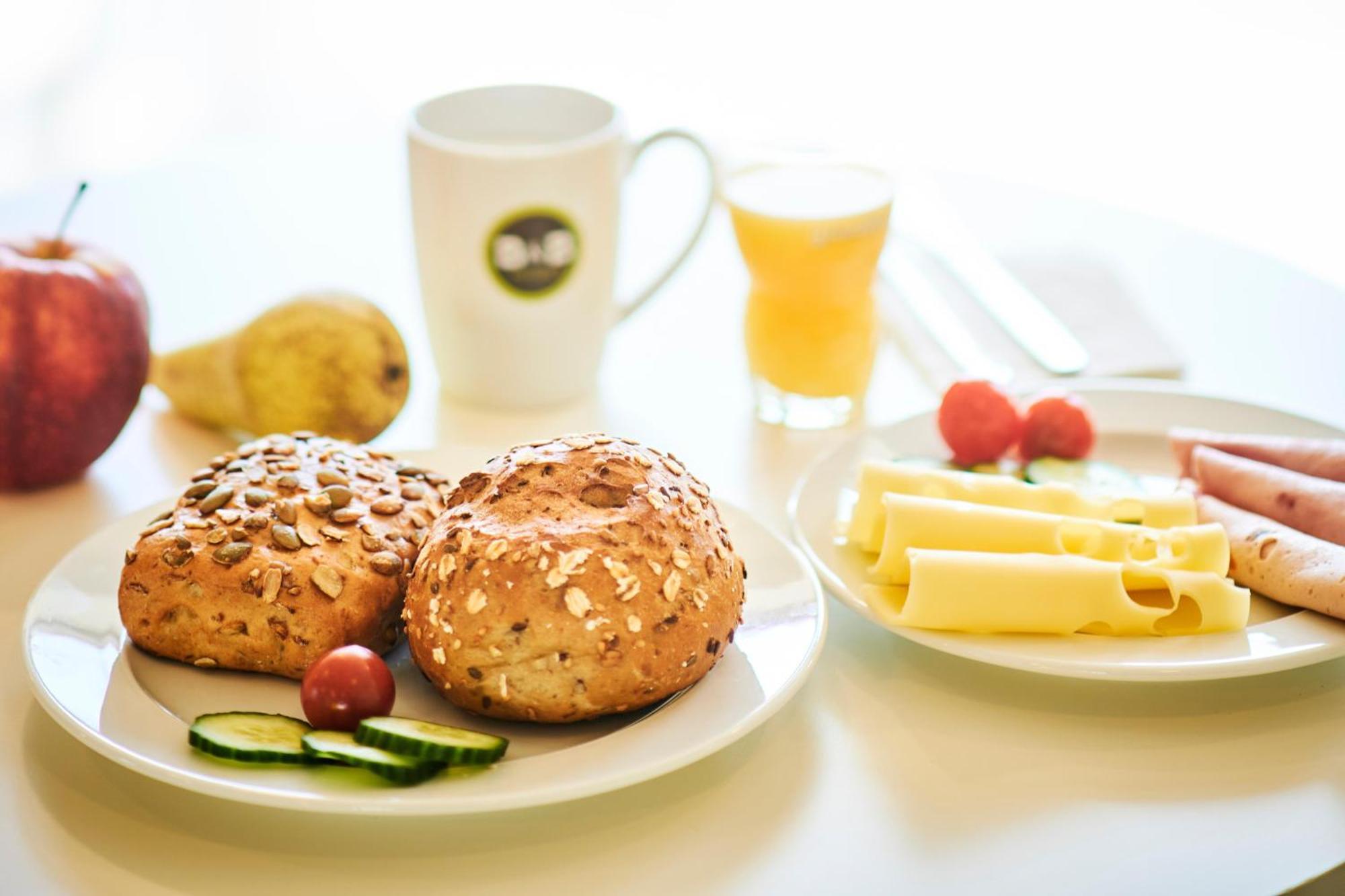 พรีเมียร์ คลาส แฟรงเฟิร์ต แอร์พอร์ต Hotel Frankfurt am Main ภายนอก รูปภาพ