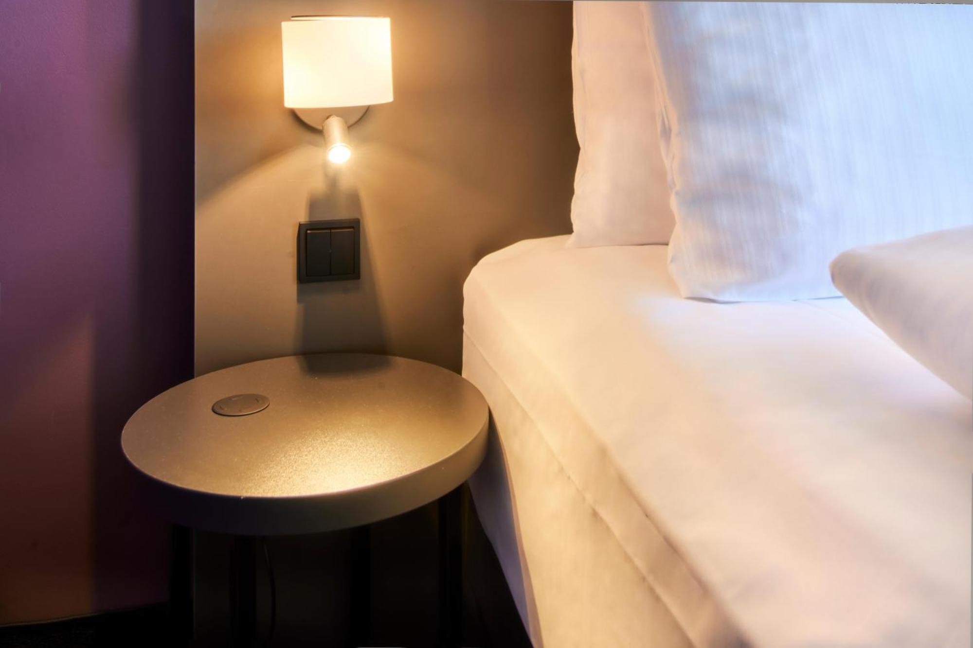 พรีเมียร์ คลาส แฟรงเฟิร์ต แอร์พอร์ต Hotel Frankfurt am Main ภายนอก รูปภาพ