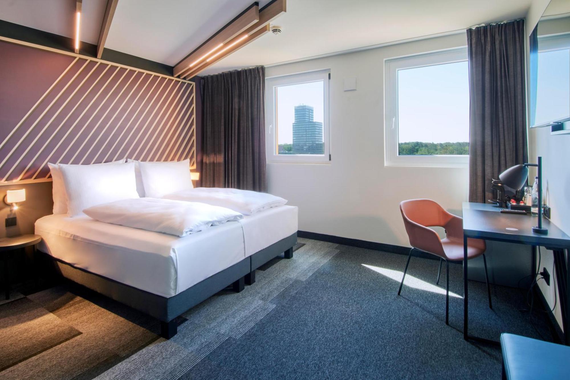 พรีเมียร์ คลาส แฟรงเฟิร์ต แอร์พอร์ต Hotel Frankfurt am Main ภายนอก รูปภาพ